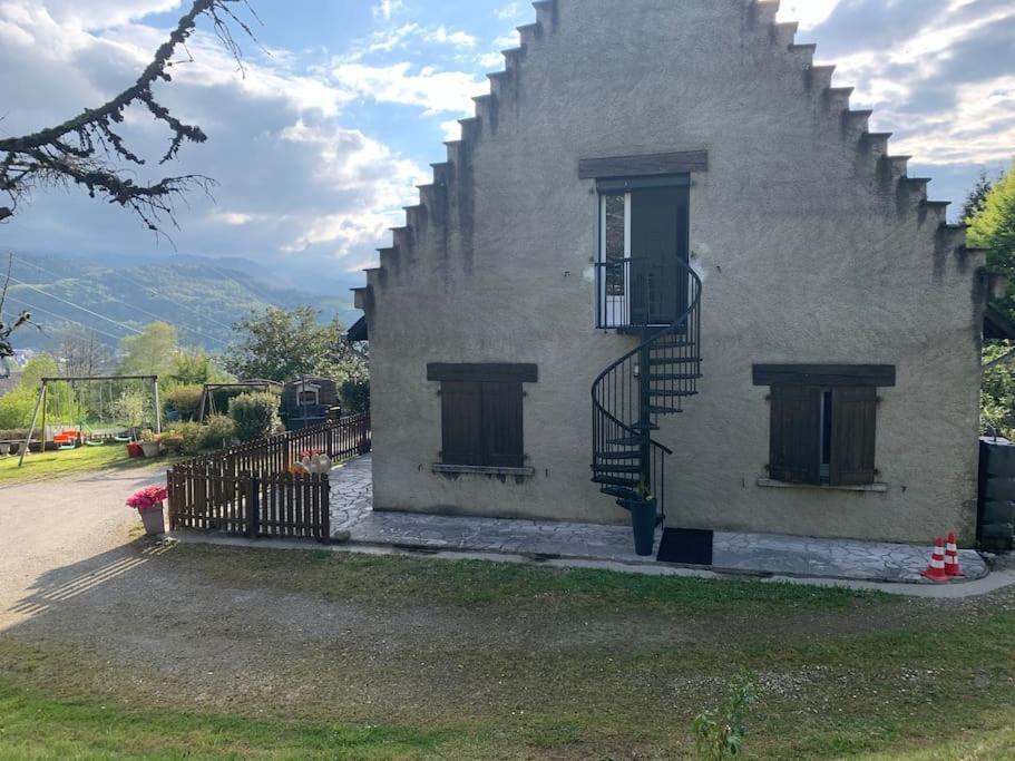 Apartment **** T2 - 2+2. Entierement Neuf. *
